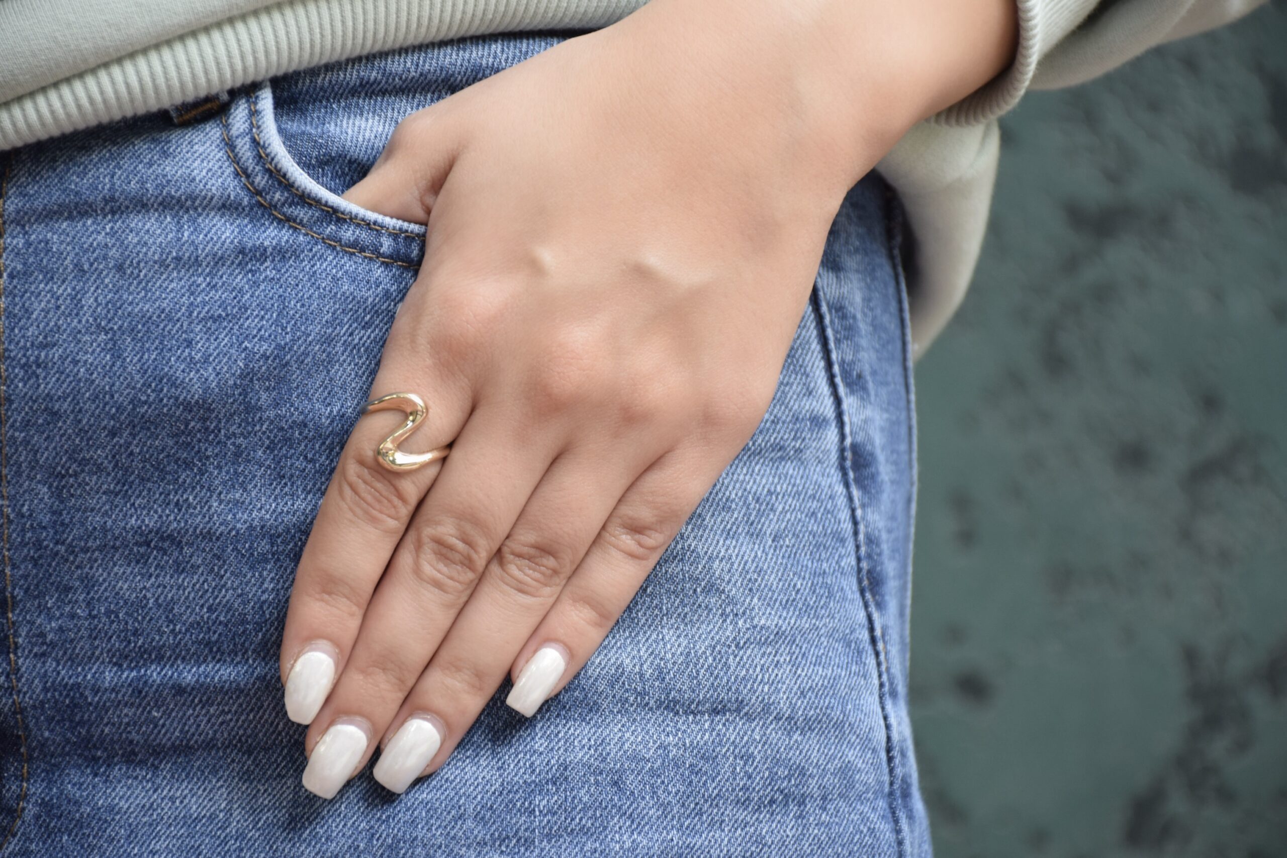 B29E3324-B160-4AF0-BF83-8353A16F7FD5