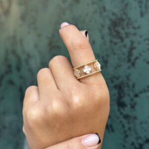 انگشتر ونکلیف سفید